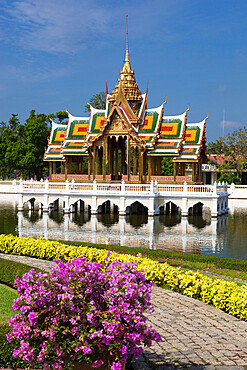 Aisawan-Dhipaya-Asana Pavilion (The Divine Seat of Personal Freedom), Bang Pa-In, Central Thailand, Thailand, Southeast Asia, Asia