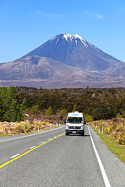 Motorhome below Mount Ngauruhoe, Tongariro National Park, UNESCO World Heritage Site, North Island, New Zealand, South Pacific