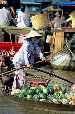 Floating market, Can Tho, Mekong Delta, Vietnam, Indochina, Southeast Asia, Asia