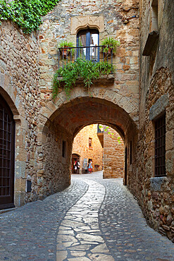 Street scene in old town, Pals, Costa Brava, Catalonia, Spain, Europe