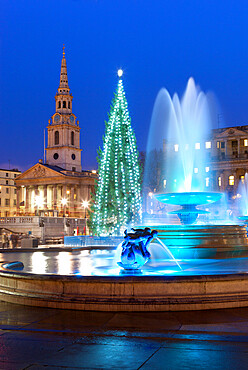 Trafalgar Square at Christmas, London, England, United Kingdom, Europe