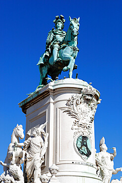 Equestrian statue of Dom Jose in Praca do Comercio, Baixa, Lisbon, Portugal, Europe