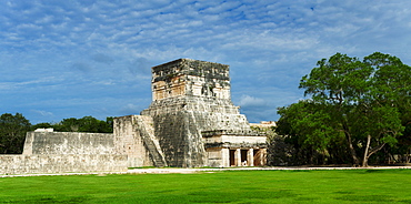 Mayan pyramid