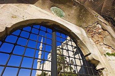 Turkey, Istanbul, Sultanahmet Mosque gate