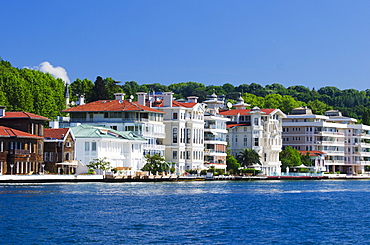 Turkey, Yenikoy, Yali on the Bosphorus 