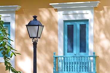 Puerto Rico, Old San Juan, House and street lamp