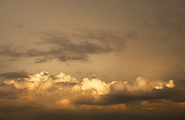 USA, South Dakota, Badlands National Park, Clouds at sunset