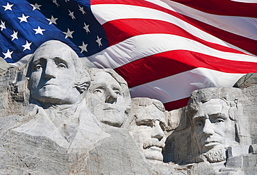 USA, South Dakota, Mount Rushmore National Memorial and American flag