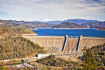 USA, California, Lake Shasta, Lake Shasta Dam, Lake Shasta Dam, Lake Shasta, California, USA