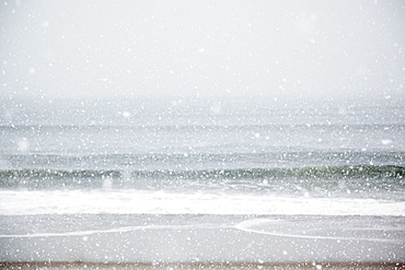 USA, New York State, Rockaway Beach, snow storm on beach