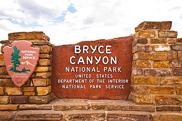 View of information sign, Bryce Canyon, Utah