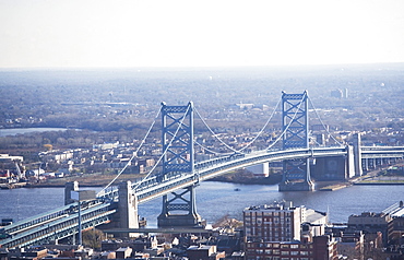 USA, Pennsylvania, Philadelphia, cityscape with Ben Franklin Bridge