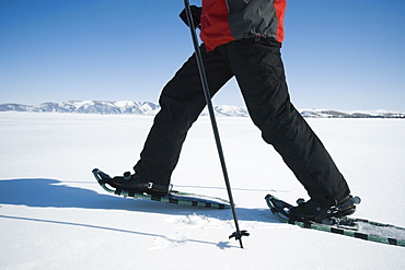 Man snow shoeing