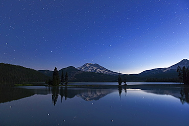 Sparks Lake at night, Deschutes County, Oregon