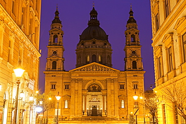 Facade of Saint Stephen's Basilica, Hungary, Budapest, Saint Stephen's Basilica