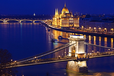 Chain Bridge and Hungarian Parliament, Hungary, Budapest, Chain bridge, Hungary Parliament