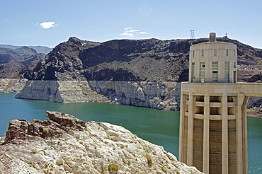 Nevada, Hoover Dam on sunny day