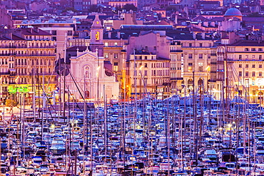France, Provence-Alpes-Cote d'Azur, Marseille, Cityscape with Vieux port - Old Port at sunset