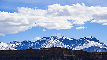 Rock formations and mountain landscape in Capitol Reef National Park, USA