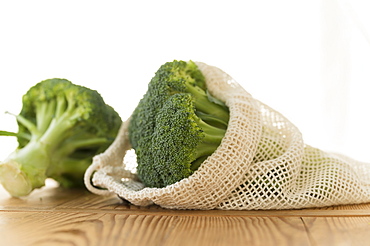 Broccoli in reusable produce bag 