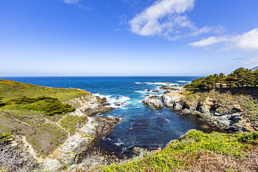 Usa, California, Big Sur, Pacific Ocean coastline with cliffs