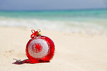 Mexico, Playa Del Carmen, christmas decoration on beach