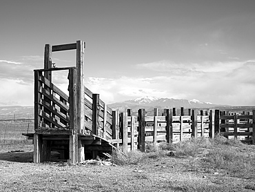 USA, Utah, Wooden fence on ranch