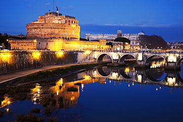 Castel Sant'Angelo and Tiber River in early morning