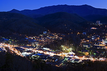 USA, Tennessee, Gatlinburg, Elevated view of city at dawn