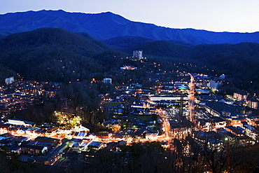 USA, Tennessee, Gatlinburg, Elevated view of city at dawn