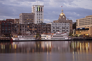 USA, Georgia, Savannah, Downtown skyline