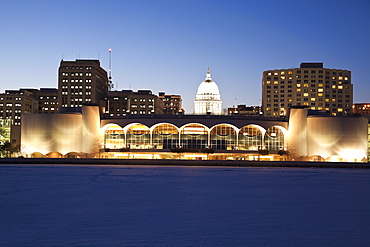 USA, Wisconsin, Madison, City skyline over Lake Monona at night