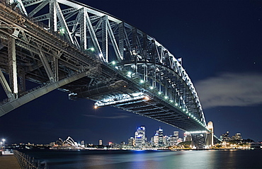 Australia, Sydney, Sydney Harbour Bridge at night