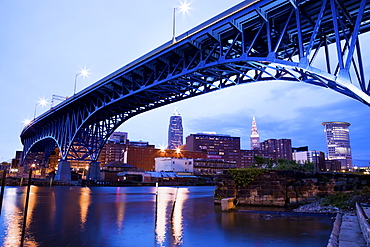 USA, Ohio, Cleveland, Bridge over River Cuyahoga 