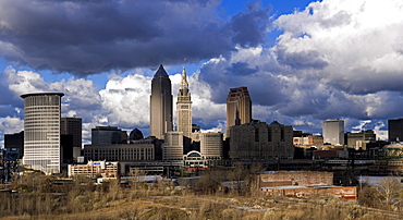 USA, Ohio, Cleveland, cityscape with cloudy sky