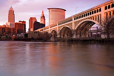 Cleveland, USA, Ohio Cleveland, cityscape with arch bridge