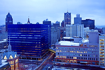 USA, Wisconsin, Milwaukee, cityscape in morning