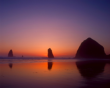 USA, Oregon, Haystack Rock