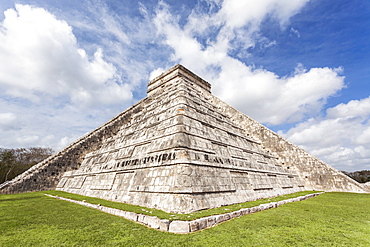 Mexico, Yucatan Peninsula, Chichen Itza, Kukulcan pyramid, Mexico, Yucatan Peninsula, Chichen Itza