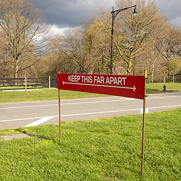 USA, Utah, Salt Lake City, USA, Social distancing sign