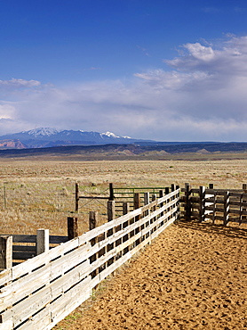 USA, Utah, Wooden fence on ranch