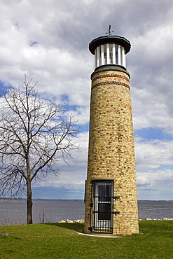 USA, Wisconsin, Oshkosh, Asylum Point Lighthouse by Lake Winnebago