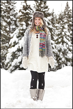 USA, Utah, Salt Lake City, portrait of young woman in winter clothing