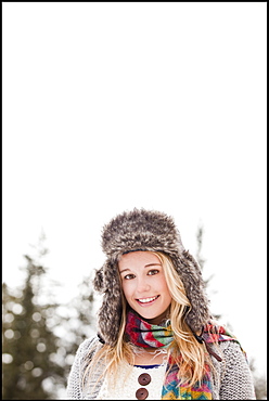 USA, Utah, Salt Lake City, portrait of young woman in winter clothing