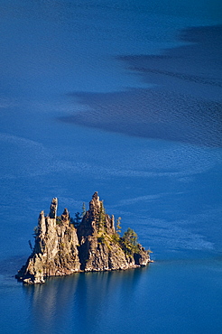 USA, Oregon, Crater Lake, Phantom Ship