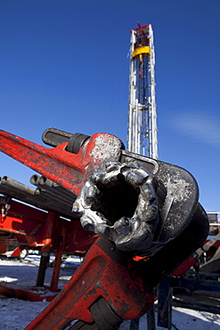 Pipe wrench on oil drilling rig