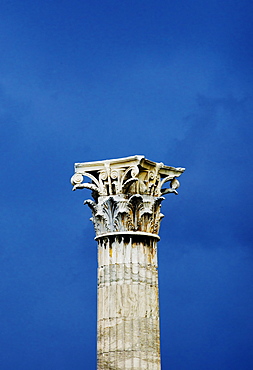 Greece, Athens, Corinthian column at Temple of Olympian Zeus