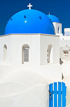 Greece, Cyclades Islands, Santorini, Oia, Church dome with cross