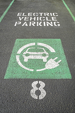 Parking space for charging electric vehicles, Portland, Oregon