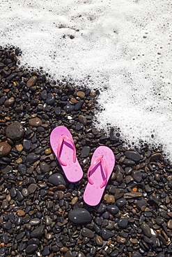 Oregon, Florence, Flip-flops on sea shore